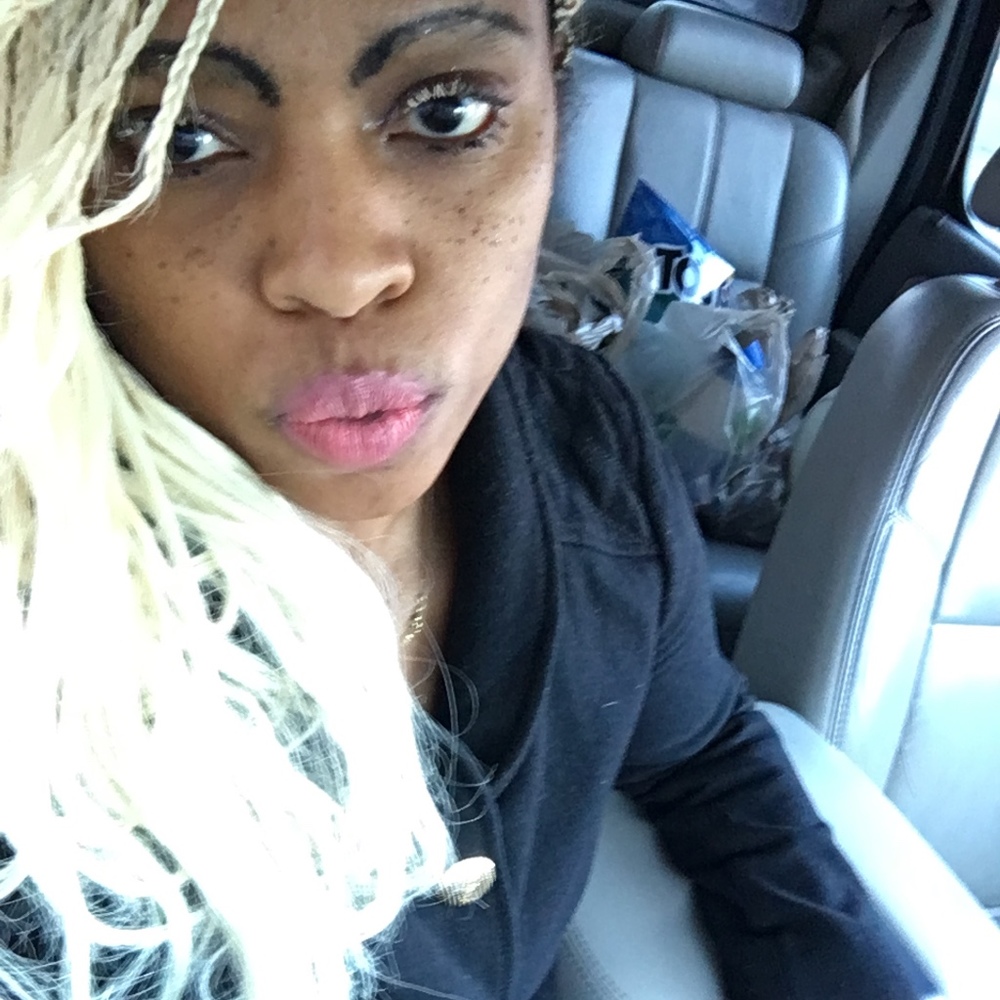 Meet your Posher, Vanitta